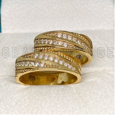 Золотые обручальные кольца с бриллиантами (пара)