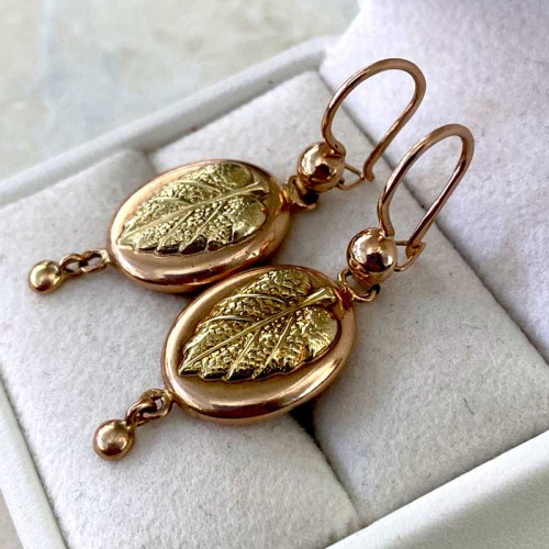 Golden earrings (sample: 583)